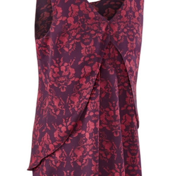 CAbi Cameo Top Tunic 3258 NWT Sakura Red Plum Rhubarb Size Small Blouse - Picture 7 of 10